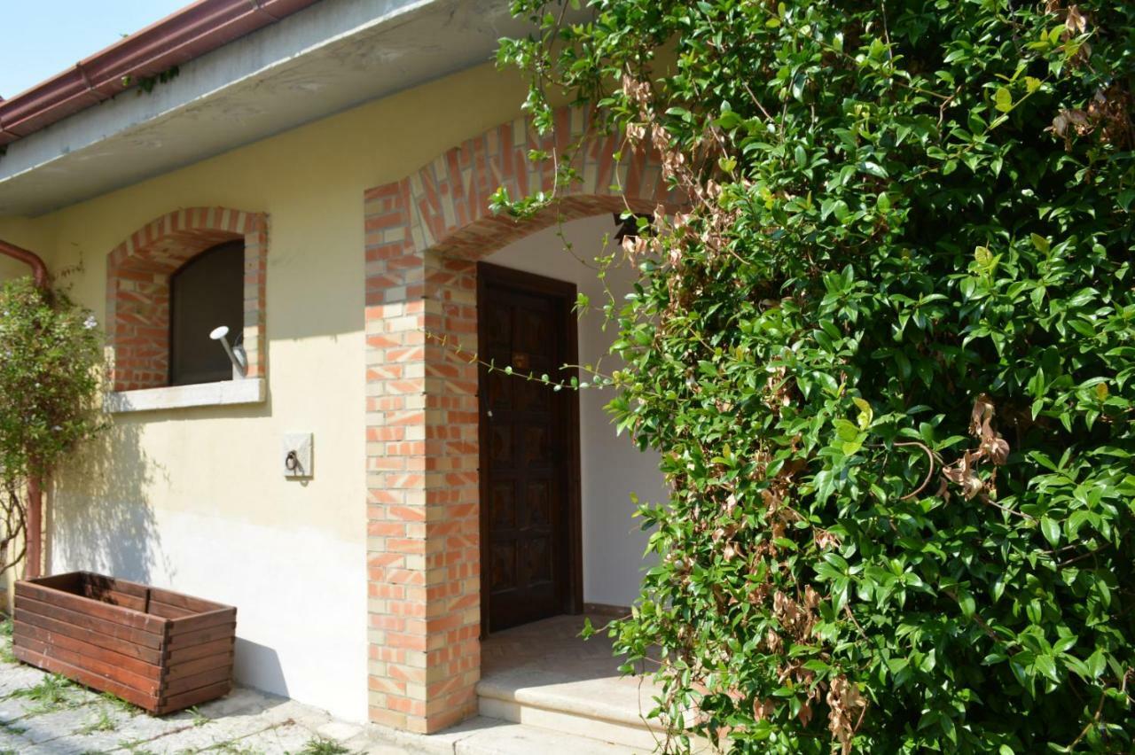 Agriturismo Tenuta Lagala Venosa Kültér fotó
